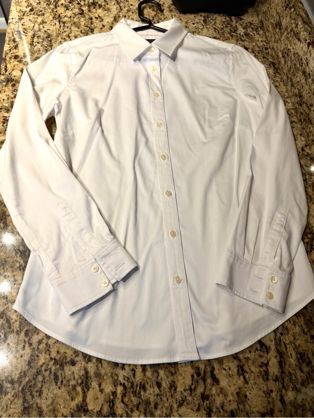 Banana Republic Tailored Fit White Women’s Dress Shirt